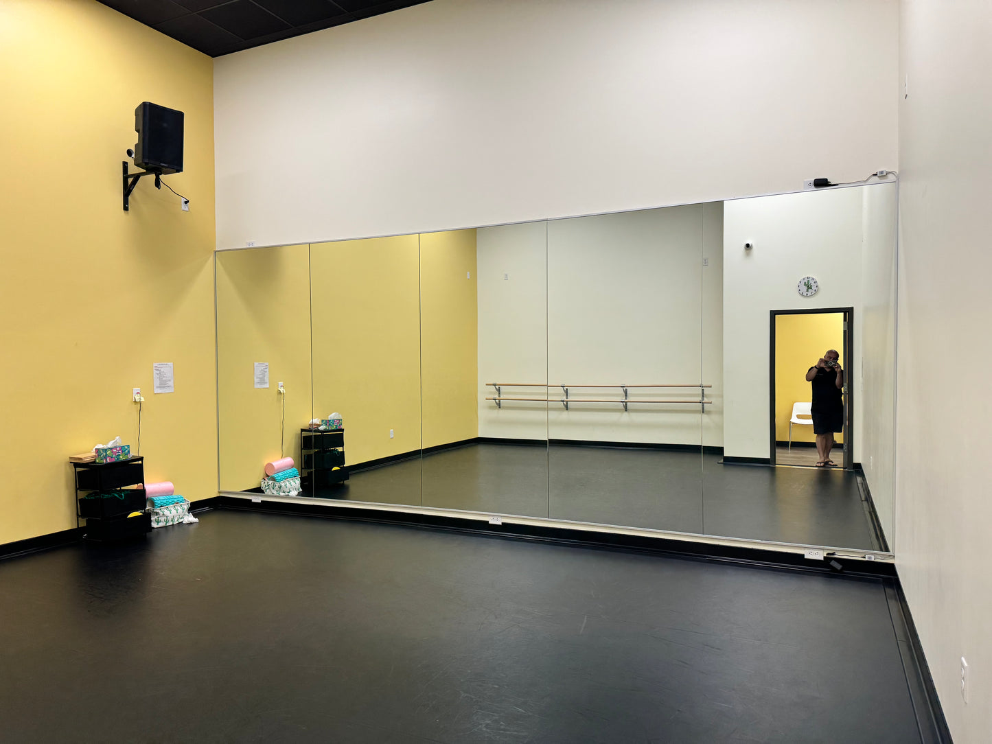 Rent - Studio 6 - (380 Square Feet)